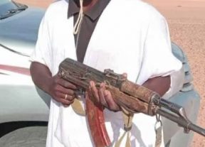 غضب في موريتانيا… منقبون ينتقمون من البوليساريو وينتزعون أسلحة عناصرها بسبب الابتزاز وفرض الغرامات