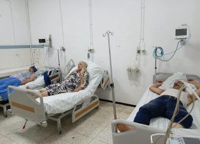 عاملات وعمال “سيكوم – سيكوميك” بين مطرقة الطرد وسندان التدخل… إصابات تنتهي بالمستشفى وتصعيد ينذر بالأسوأ :