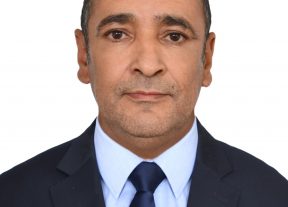 عبد المنعم الزويني يشعل سباق المنارة.. مهندس البواخر يدخل معركة التشريع مدعوماً بالقبيلة والمجتمع المدني